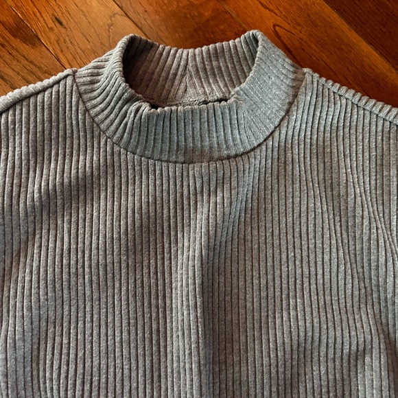 Gray Ribbed Dress 🩶 - Picture 2 of 5